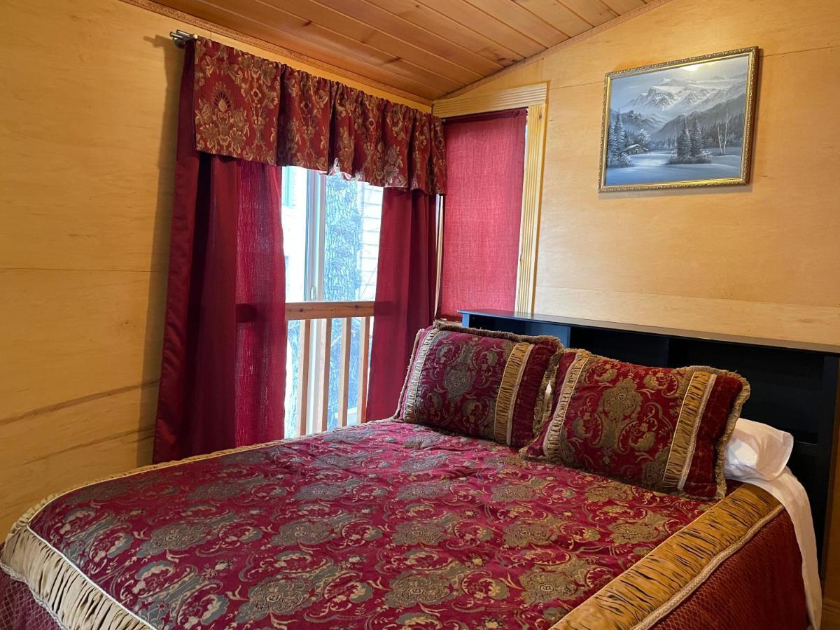 Luna Bed & Breakfast Гранд-Форкс Экстерьер фото