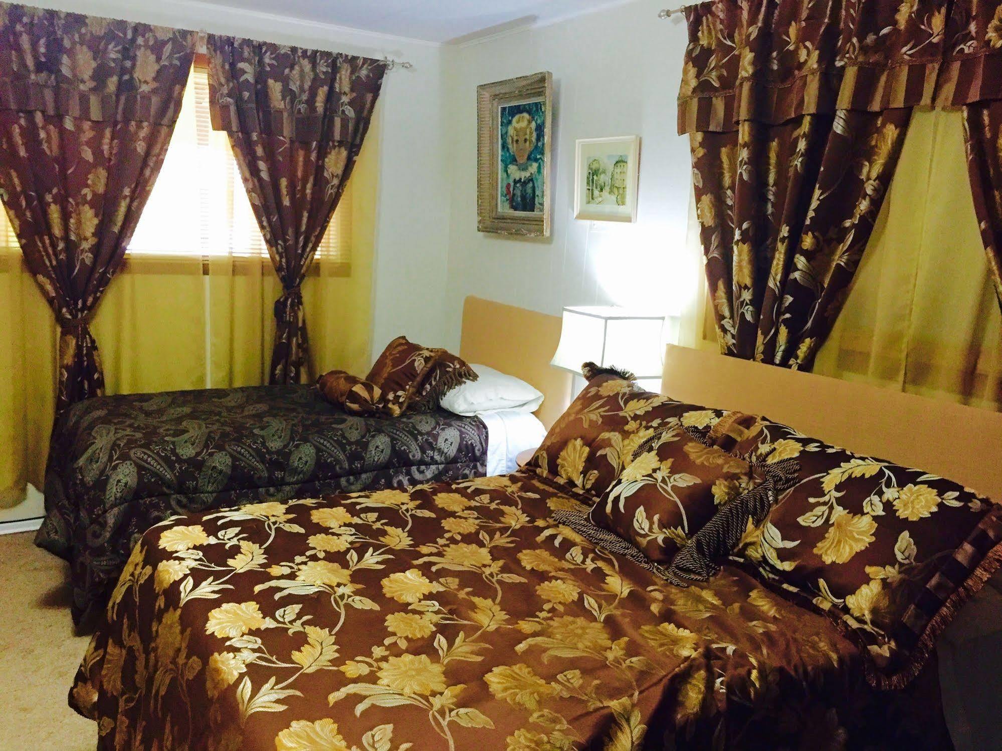 Luna Bed & Breakfast Гранд-Форкс Экстерьер фото
