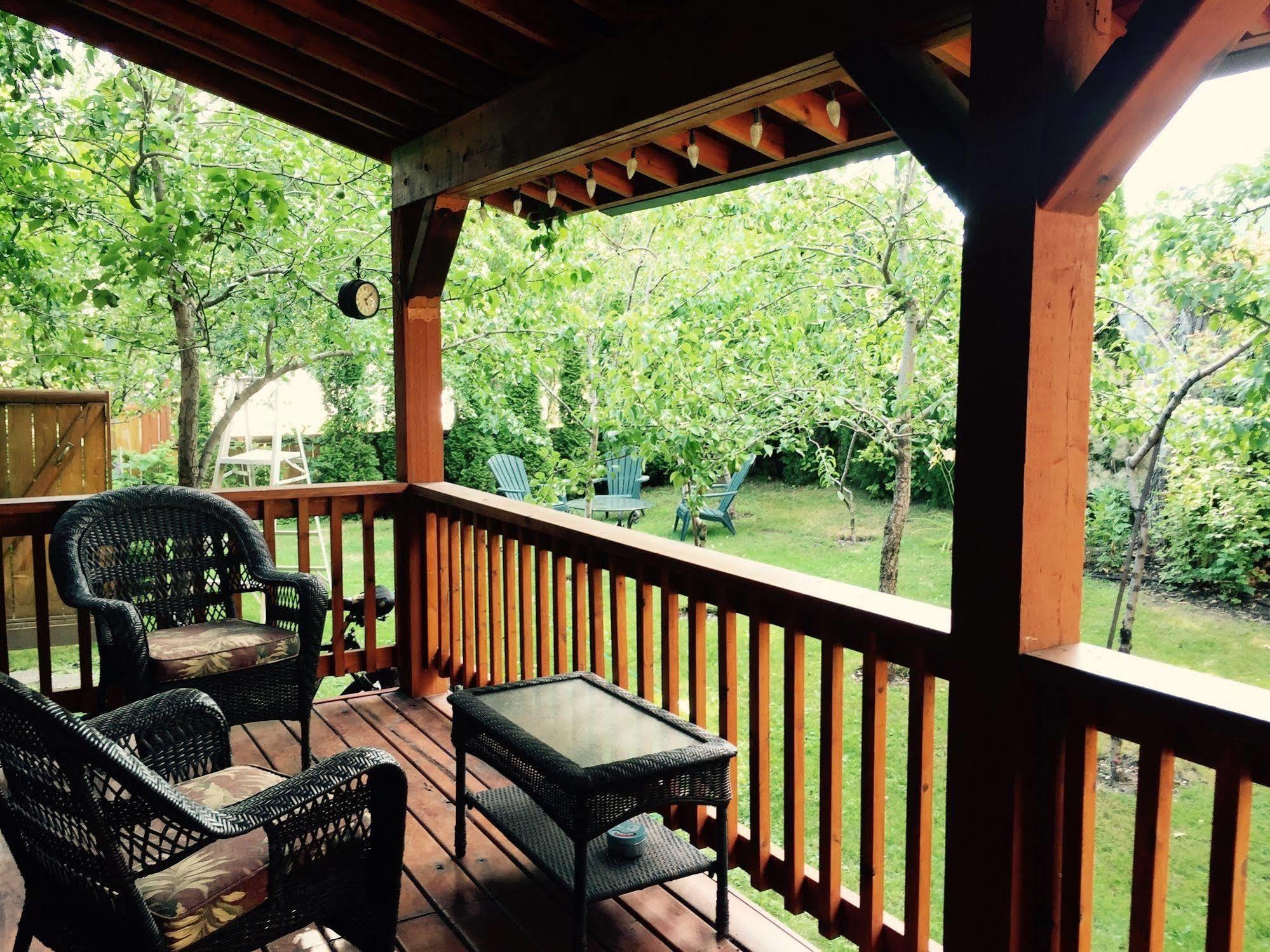 Luna Bed & Breakfast Гранд-Форкс Экстерьер фото
